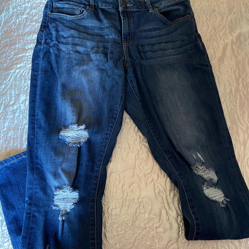 Ripped Skinny Jeans